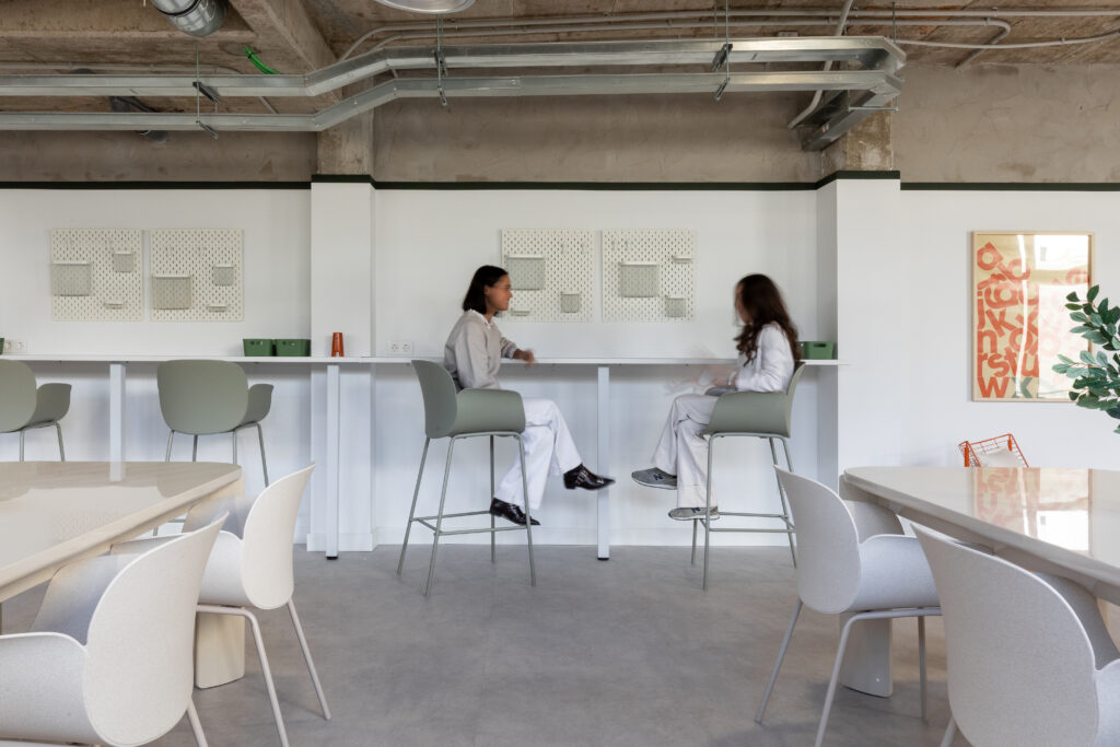 Alcobendas, sala social, interiorismo