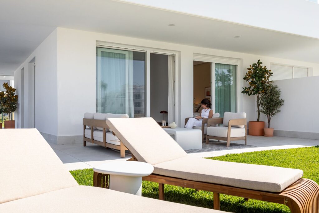 casa-am08-interiorismo-costa-ballena-terraza